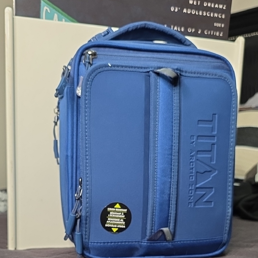 Titan Arctic Zone Insulated Expandable Deep Lunch Box